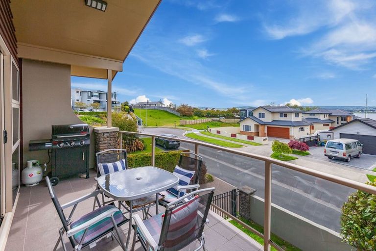 Photo of property in 3/15 Tremaine Avenue, Two Mile Bay, Taupo, 3330