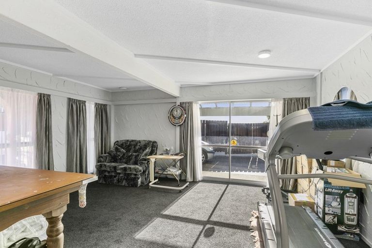 Photo of property in 6 Tree Top Lane, Paparangi, Wellington, 6037