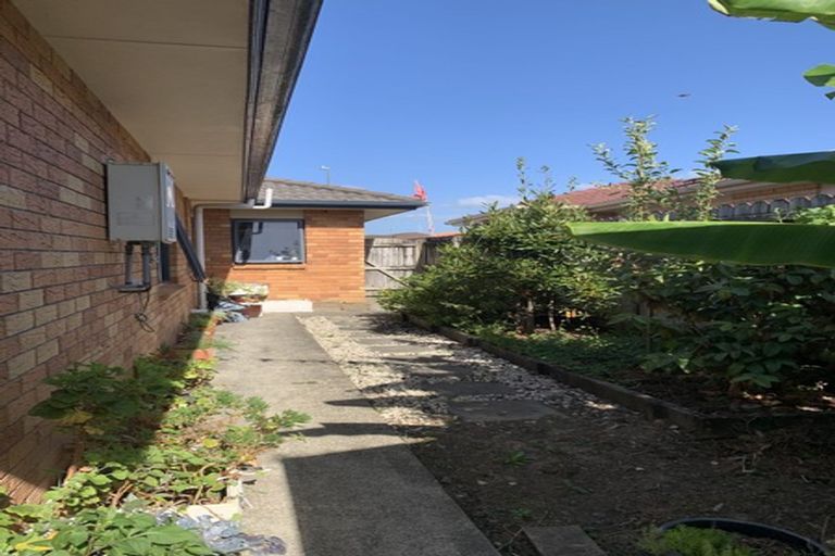Photo of property in 28 Donegal Park Drive, Flat Bush, Auckland, 2019