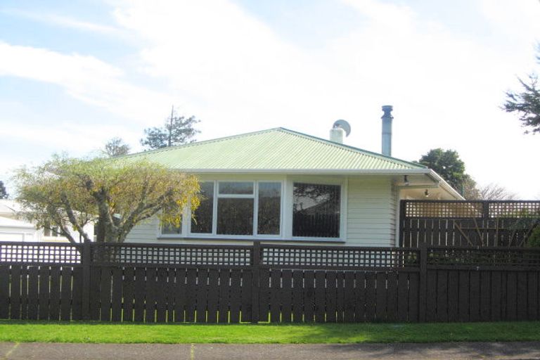 Photo of property in 44 Doralto Road, Frankleigh Park, New Plymouth, 4310