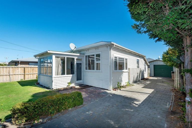 Photo of property in 172 Shaw Avenue, New Brighton, Christchurch, 8083