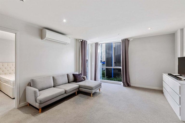 Photo of property in 603/1 Rose Garden Lane, Albany, Auckland, 0632