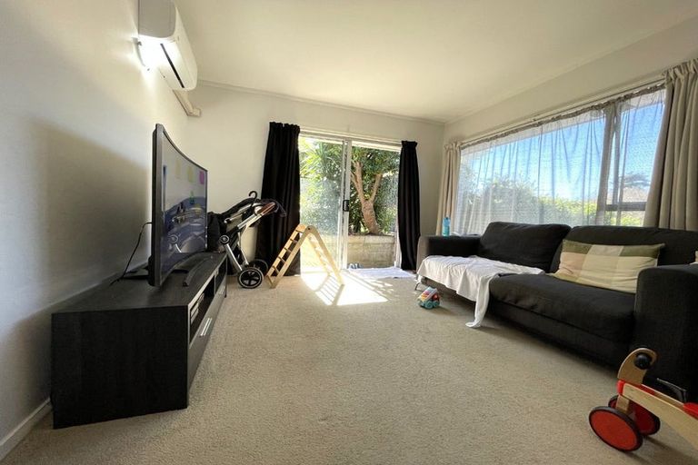 Photo of property in 2/123a Gossamer Drive, Pakuranga Heights, Auckland, 2010