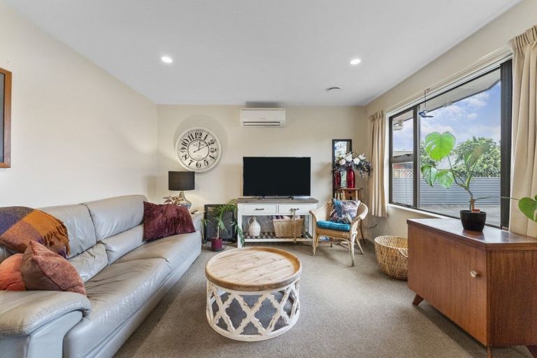 Photo of property in 60b Te Rauparaha Street, Otaki, 5512