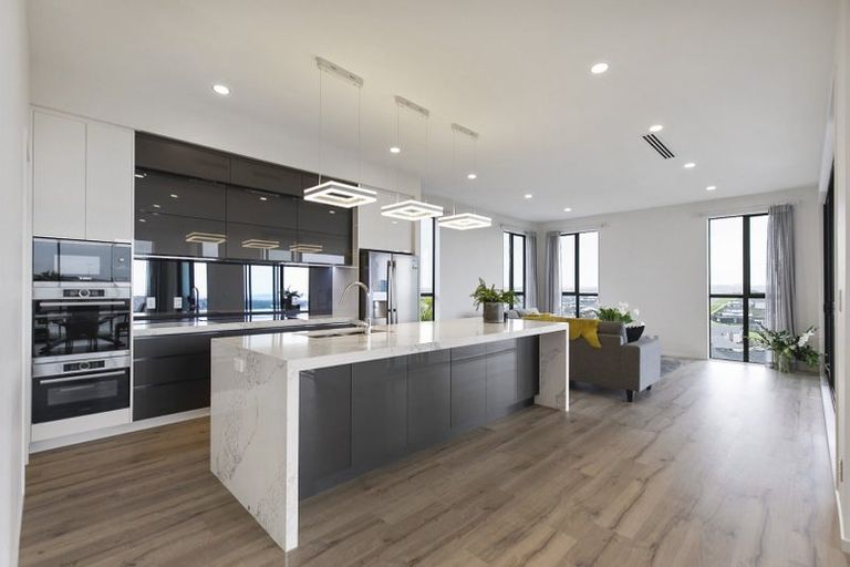 Photo of property in 98 Wainui Road, Silverdale, 0932