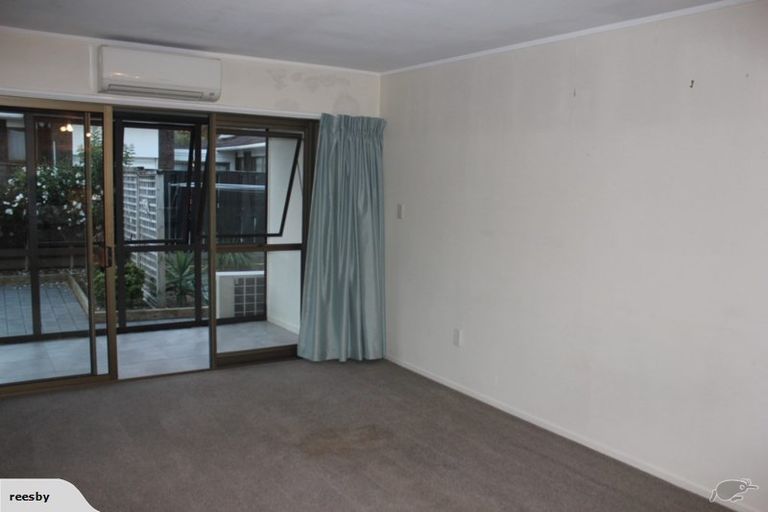 Photo of property in 3/76 Wellington Street, Howick, Auckland, 2014