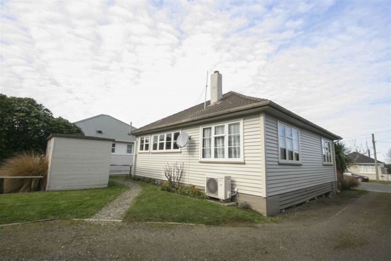 Photo of property in 16 Lansdowne Street, Strathern, Invercargill, 9812