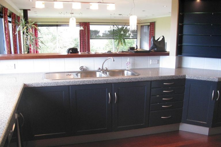 Photo of property in 87 Point View Drive, East Tamaki Heights, Auckland, 2016