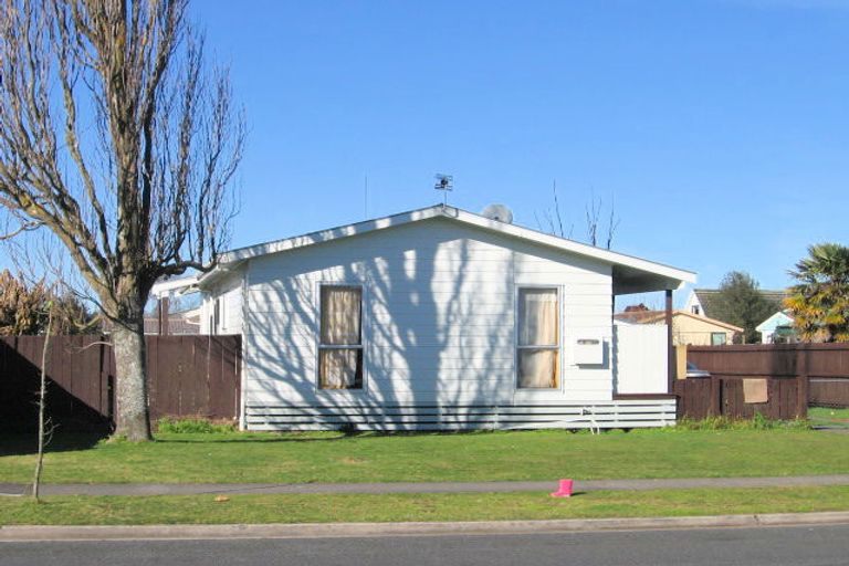 Photo of property in 29 Breckons Avenue, Nawton, Hamilton, 3200