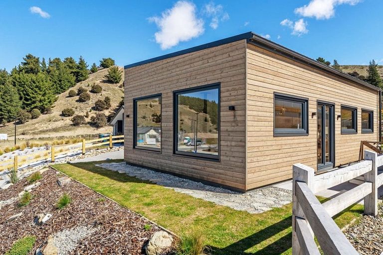 Photo of property in 48 Atkins Road, Luggate, Wanaka, 9383