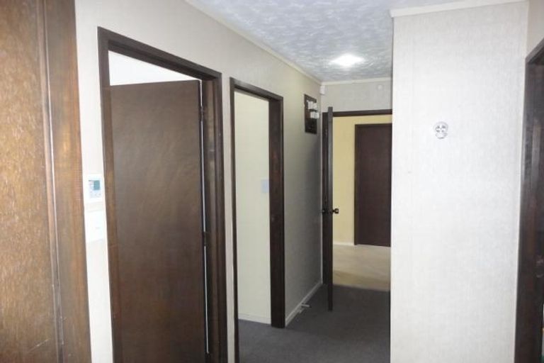 Photo of property in 9 Hiwihau Place, Glenfield, Auckland, 0629