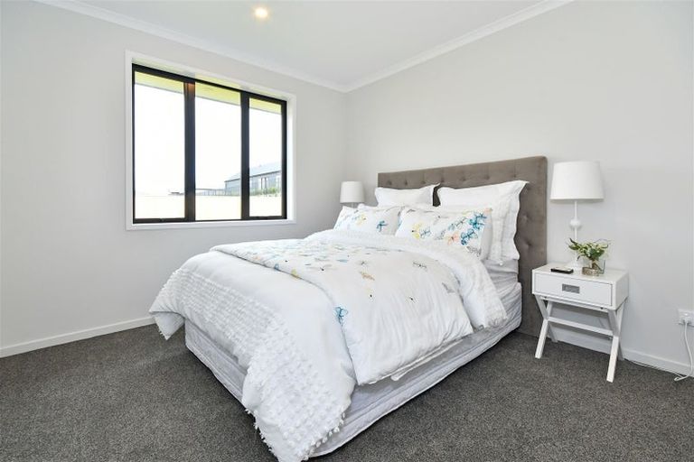 Photo of property in 4 Trevor Mcmiken Drive, Patumahoe, 2679