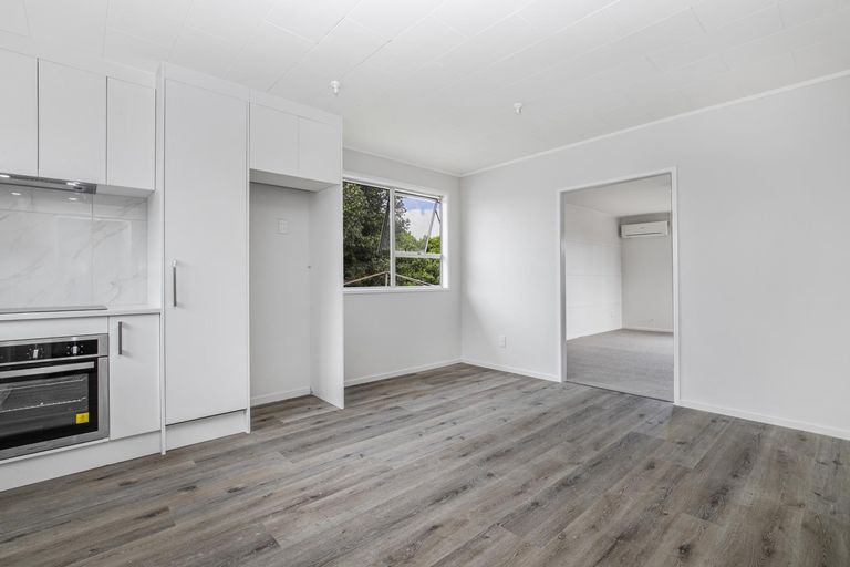Photo of property in 11 Gambare Place, Wattle Downs, Auckland, 2103