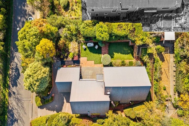 Photo of property in 5 Shalamar Drive, Cashmere, Christchurch, 8022