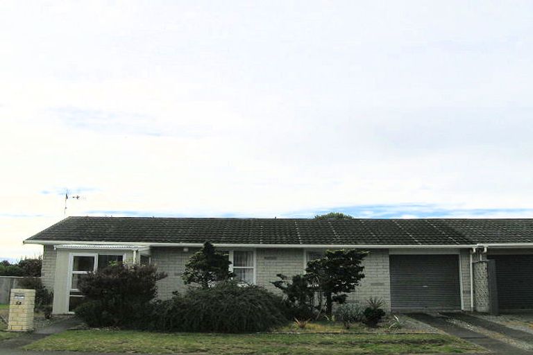 Photo of property in 6a Greenwood Place, Paraparaumu, 5032