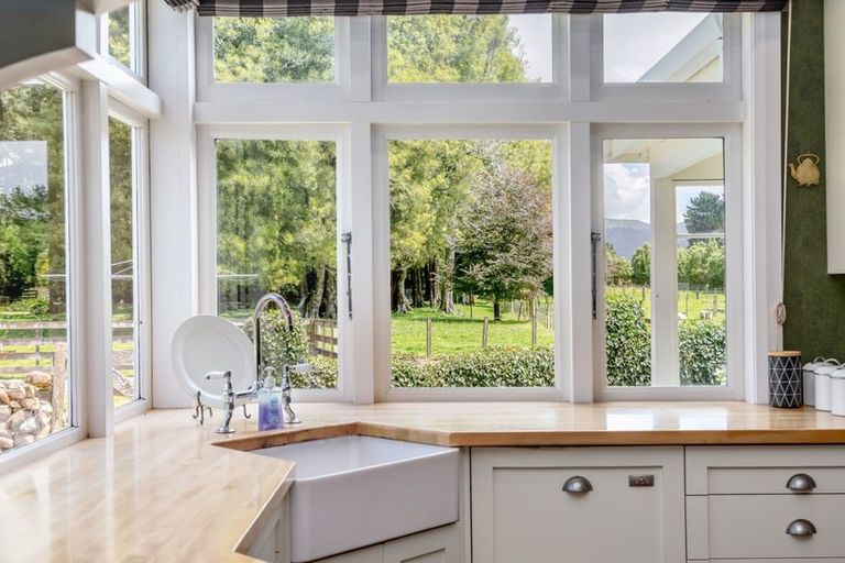 Photo of property in 977 Kakariki Road, Eketahuna, 4995