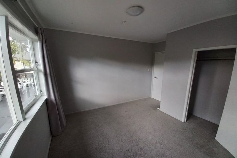 Photo of property in 1/28 Fairclough Road, Beach Haven, Auckland, 0626