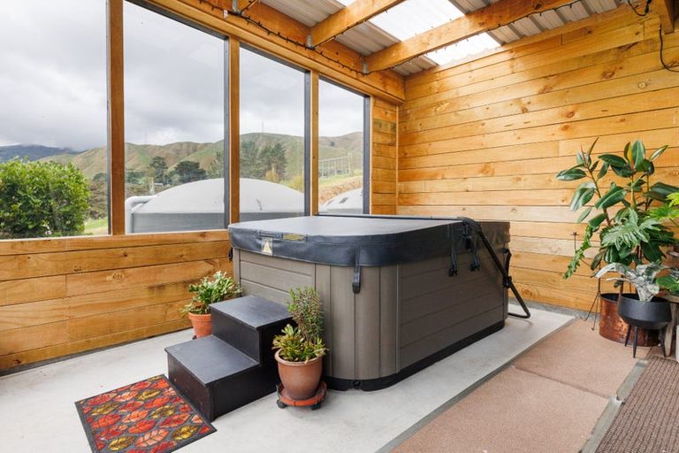 Photo of property in 165 Albert Road, Tokomaru, Palmerston North, 4474