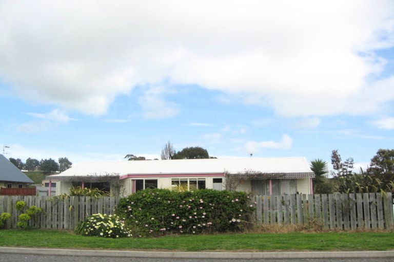 Photo of property in 340 Clifton Road, Te Awanga, 4102