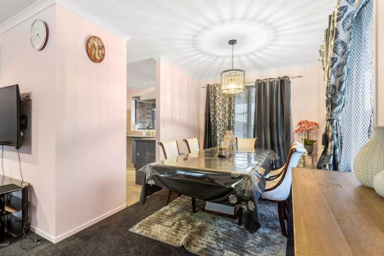 Photo of property in 46 Kayes Road, Pukekohe, 2120