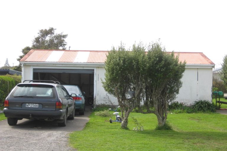 Photo of property in 74 East Quay, Waitara, 4320