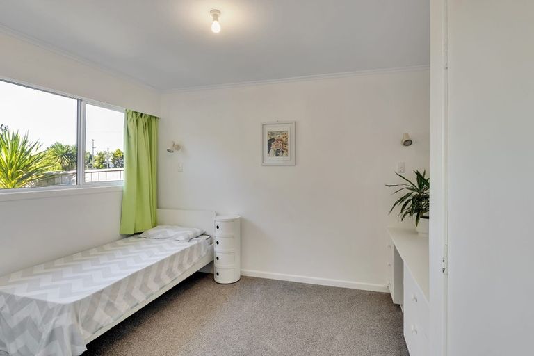 Photo of property in 16 Miro Street, Inglewood, 4330