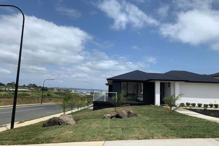 Photo of property in 150 Ninth View Avenue, Beachlands, Auckland, 2018