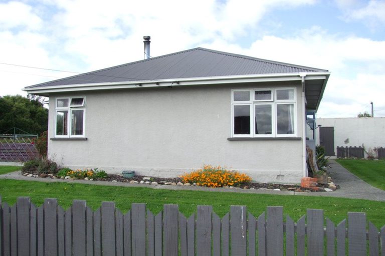 Photo of property in 9 Ossian Street, Milton, 9220