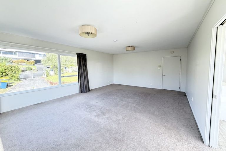 Photo of property in 122 Hugh Green Drive, Pinehill, Auckland, 0632