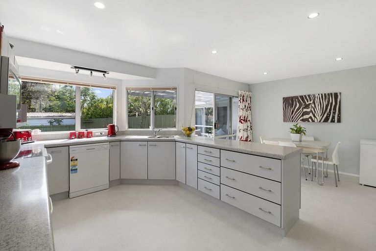 Photo of property in 2 Tainui Street, Raumati Beach, Paraparaumu, 5032