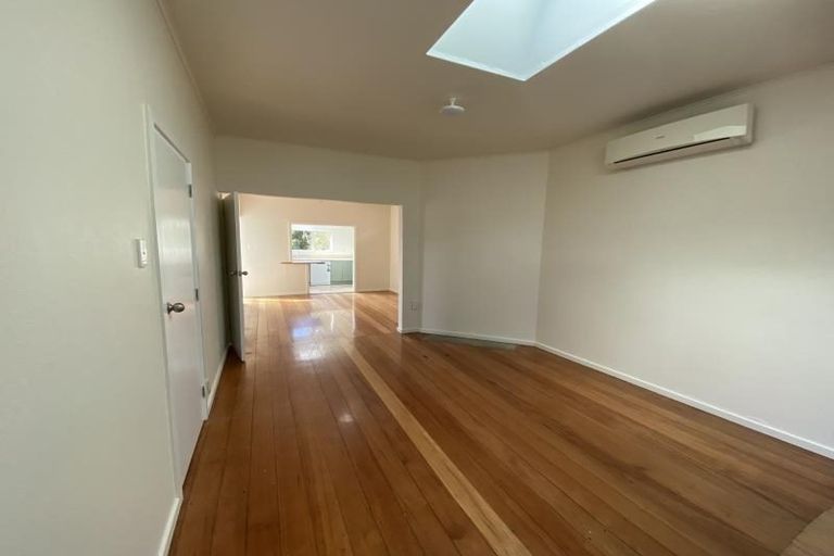 Photo of property in 22 Standen Street, Karori, Wellington, 6012