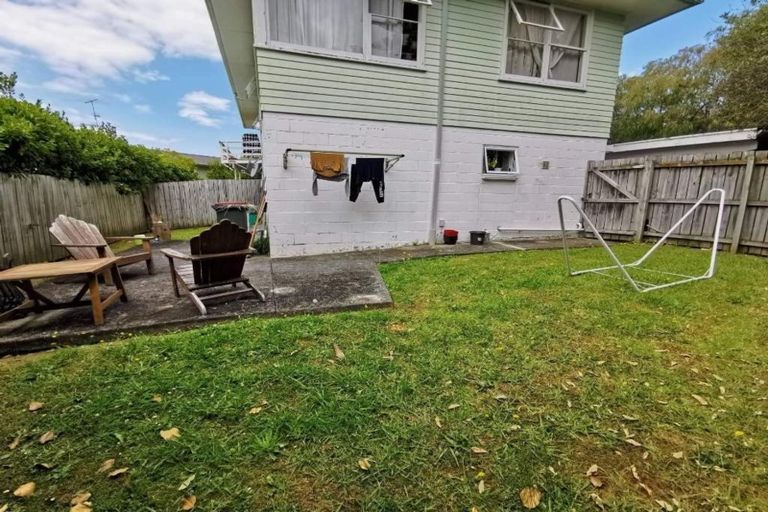 Photo of property in 19 Anne Road, Hillcrest, Auckland, 0627