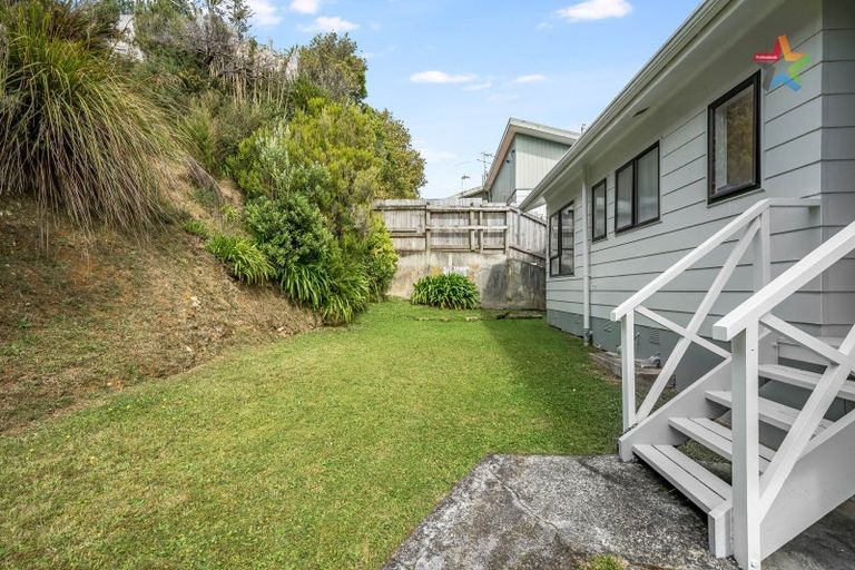 Photo of property in 11 Robson Street, Stokes Valley, Lower Hutt, 5019