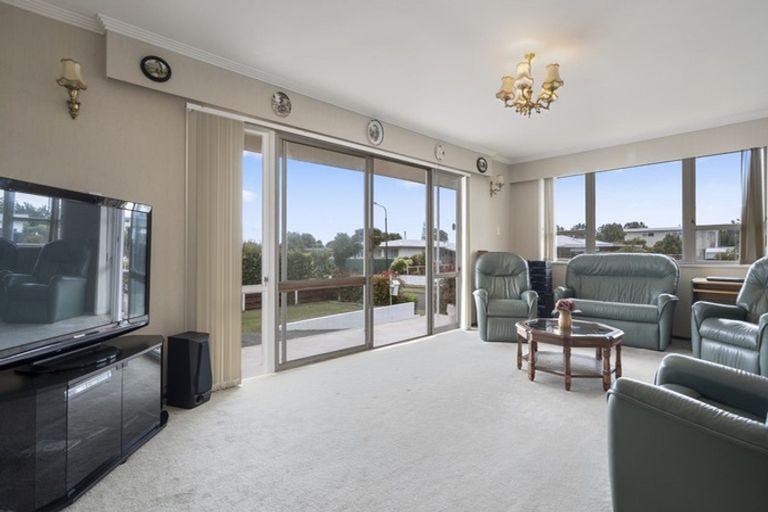 Photo of property in 46 Nevada Drive, Merrilands, New Plymouth, 4312