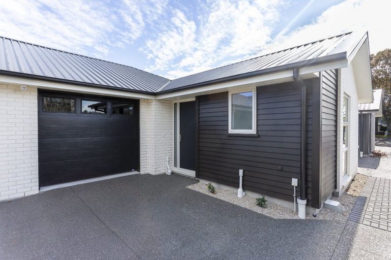 Photo of property in 157 Yaldhurst Road, Sockburn, Christchurch, 8042