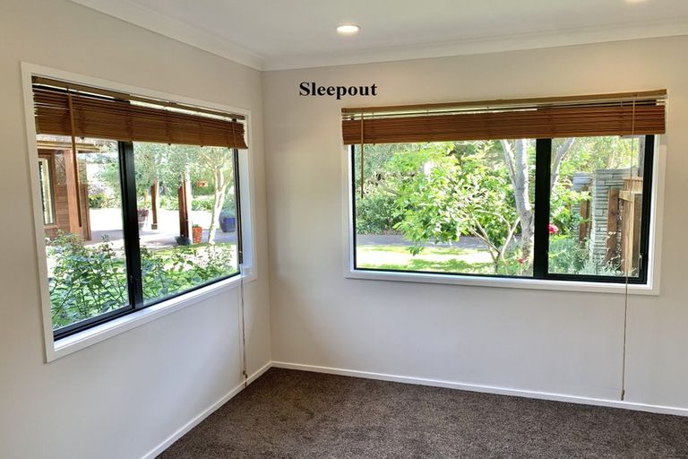 Photo of property in 224 Pukenamu Road, Te Horo, Otaki, 5581