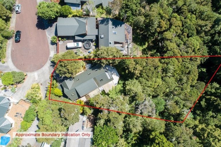 Photo of property in 16 Hebe Place, Birkenhead, Auckland, 0626