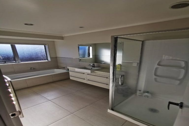 Photo of property in 12 Creda Road, Wattle Downs, Auckland, 2103