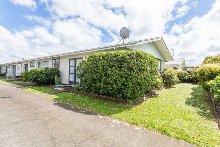 Photo of property in 28 Miller Street, Dannevirke, 4930
