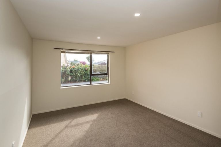 Photo of property in 1/127 Reynolds Avenue, Bishopdale, Christchurch, 8053