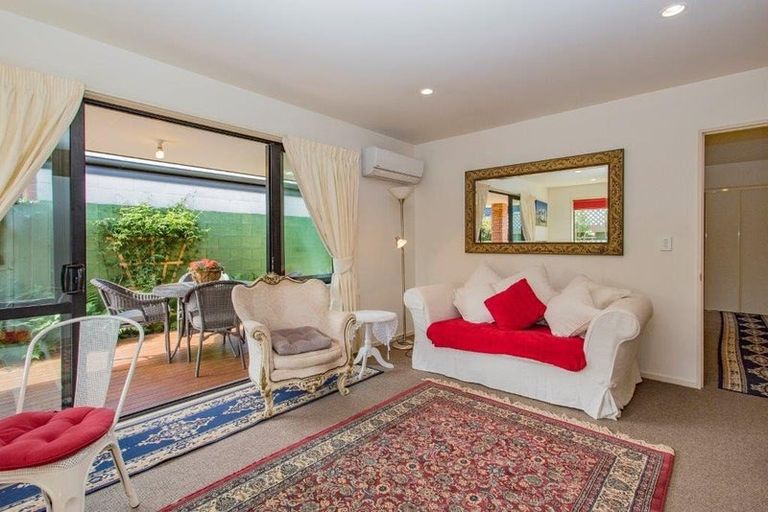 Photo of property in 2/85 Yaldhurst Road, Sockburn, Christchurch, 8042