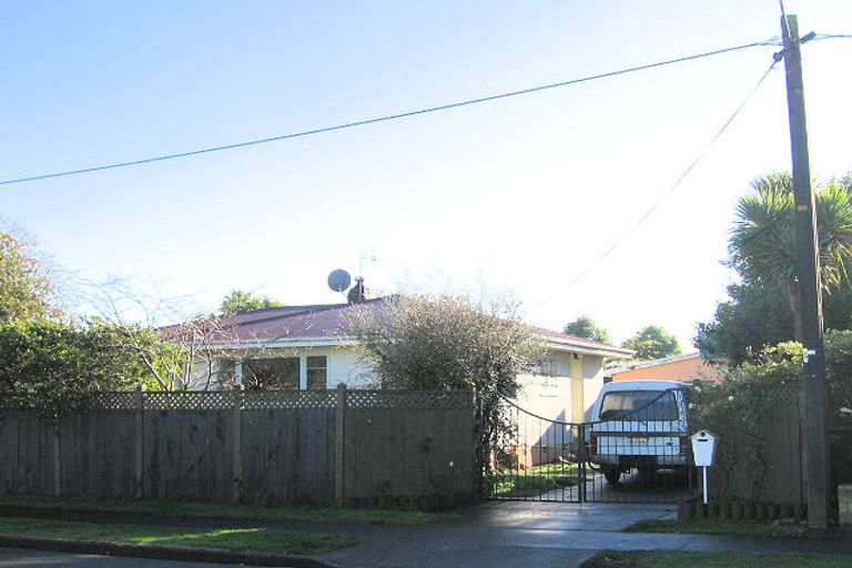 Photo of property in 4 Dick Place, Onekawa, Napier, 4110