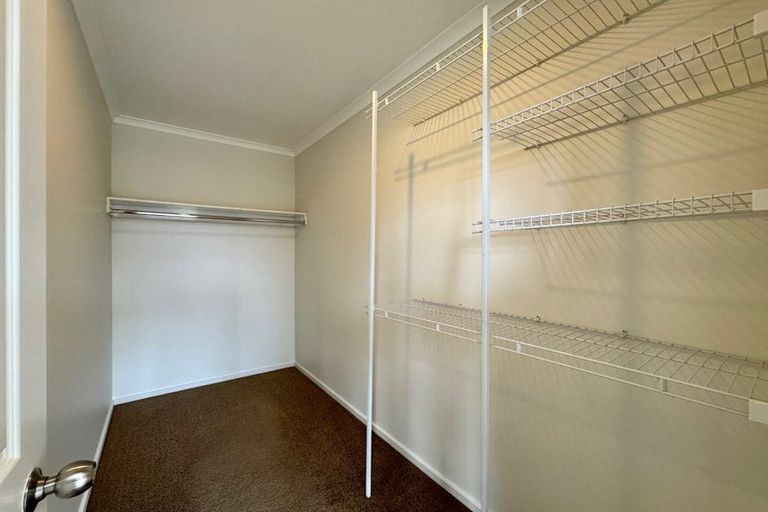 Photo of property in 76 Pitt Avenue, Clendon Park, Auckland, 2103