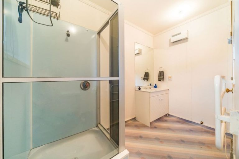 Photo of property in 243 Katherine Mansfield Drive, Whitemans Valley, Upper Hutt, 5371