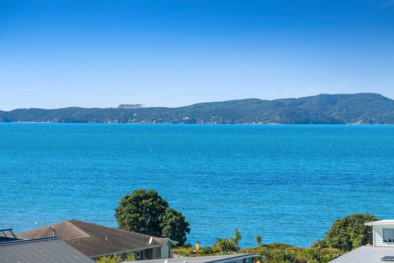 Photo of property in 9 Koru Place, Snells Beach, 0920