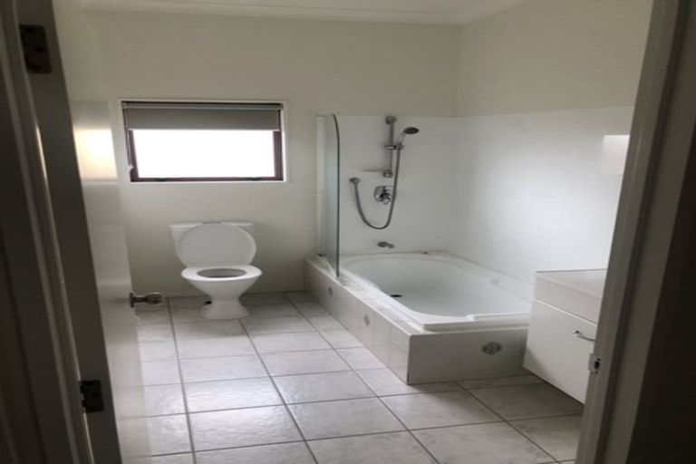 Photo of property in 7 Pyrite Street, Westgate, Auckland, 0614