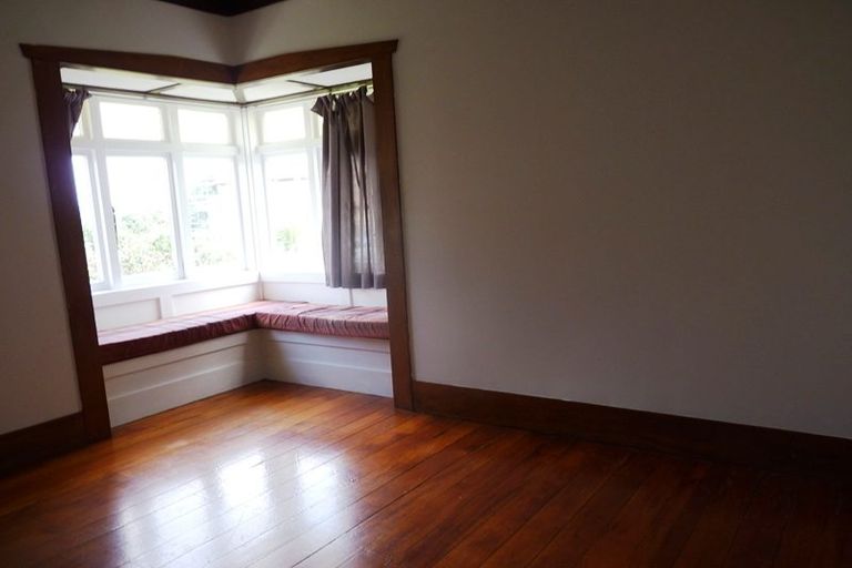 Photo of property in 62 St Michaels Avenue, Point Chevalier, Auckland, 1022