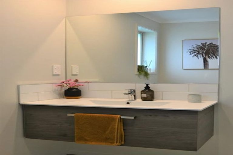 Photo of property in 4 Watene Way, Welcome Bay, Tauranga, 3112