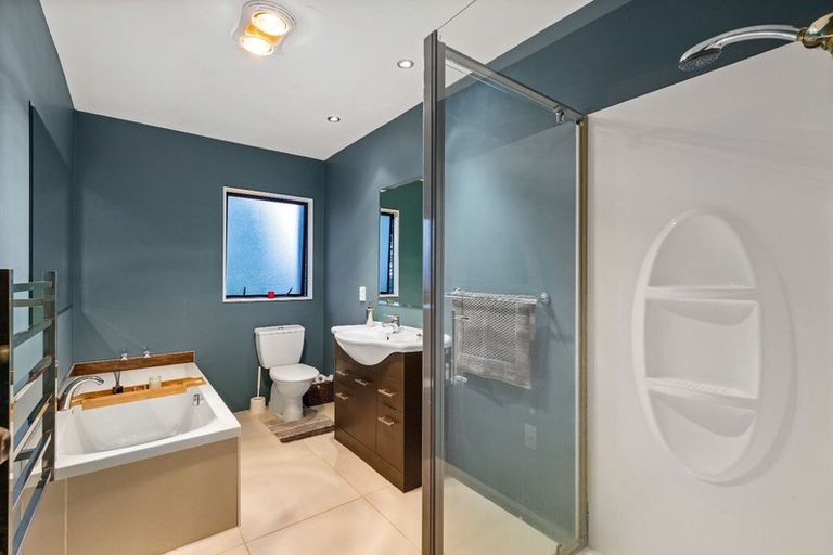 Photo of property in 119 West Harbour Drive, West Harbour, Auckland, 0618