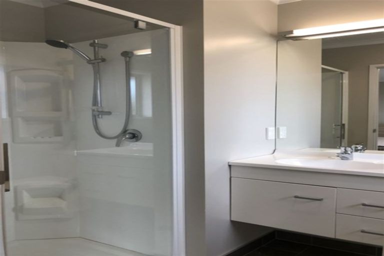 Photo of property in 4 Lockwood Street, Halswell, Christchurch, 8025